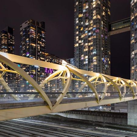 Lovely 2 Bed Condo In Downtown Toronto Exterior foto