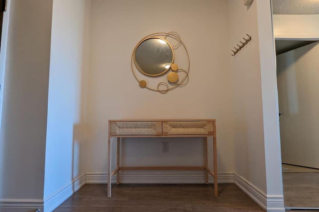 Lovely 2 Bed Condo In Downtown Toronto Exterior foto