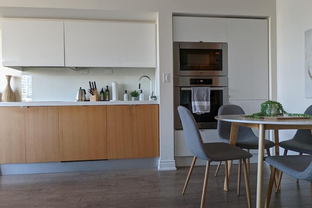 Lovely 2 Bed Condo In Downtown Toronto Exterior foto